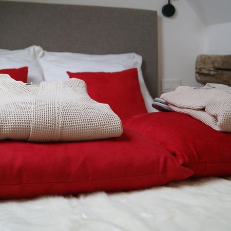 La Ferme De Basseilles Guest House Mozet ภายนอก รูปภาพ
