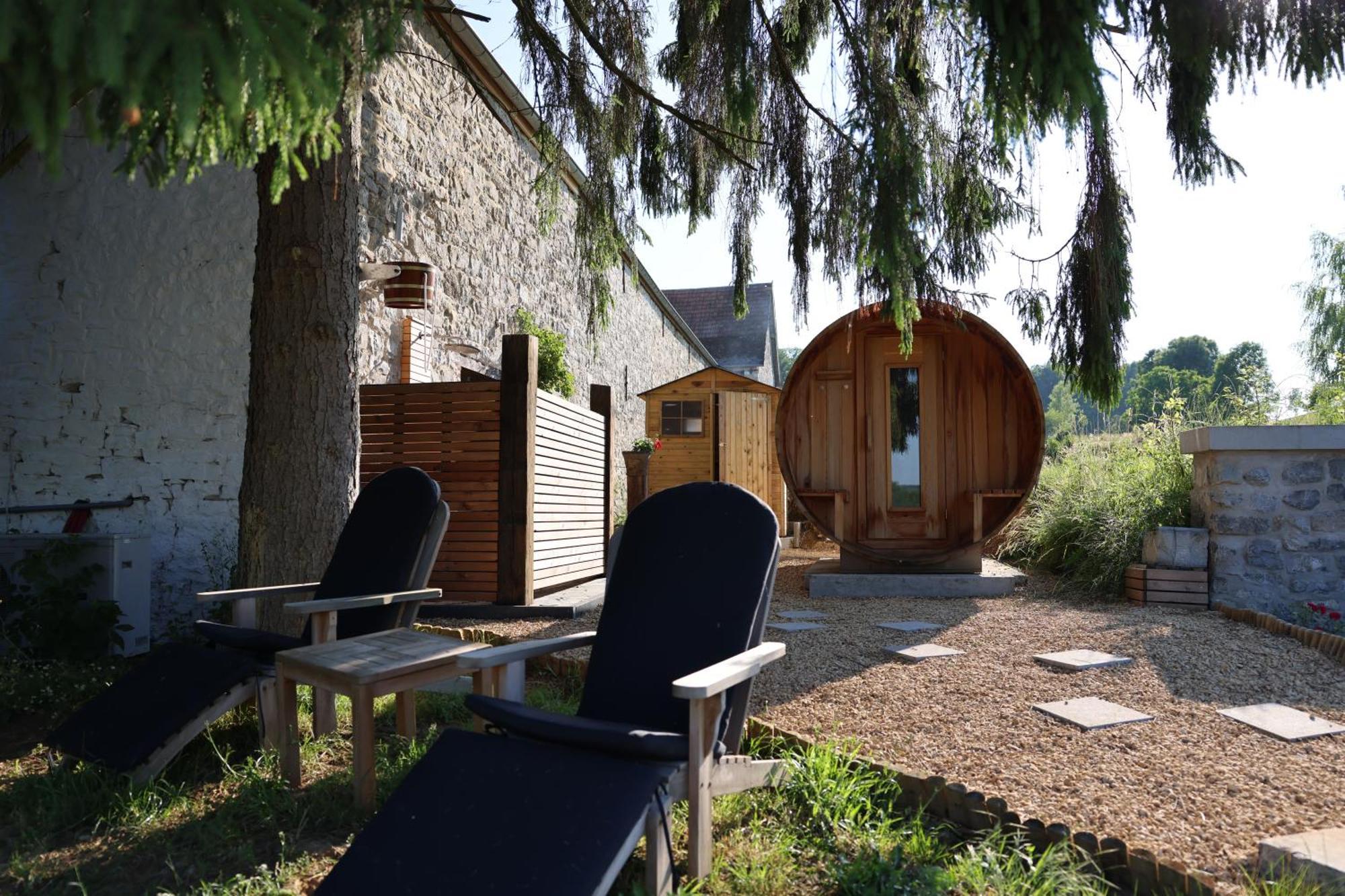La Ferme De Basseilles Guest House Mozet ภายนอก รูปภาพ