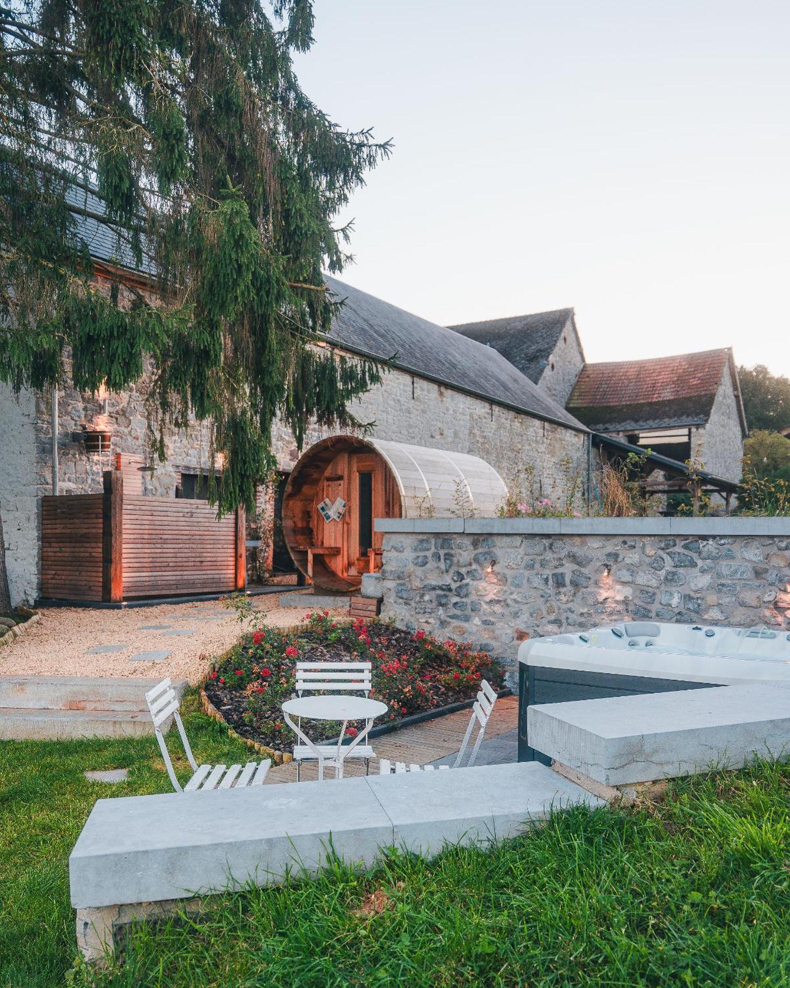 La Ferme De Basseilles Guest House Mozet ภายนอก รูปภาพ