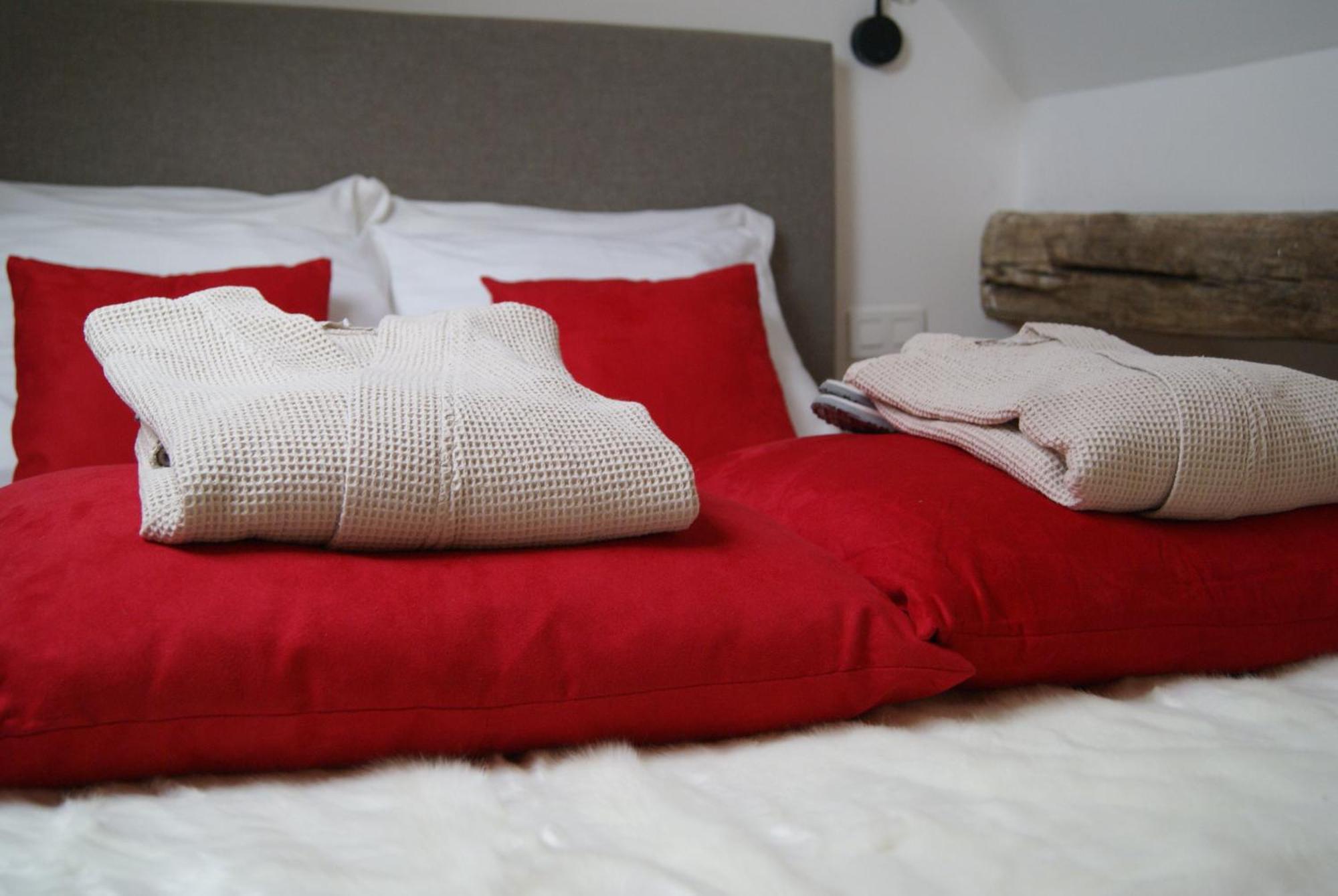 La Ferme De Basseilles Guest House Mozet ภายนอก รูปภาพ
